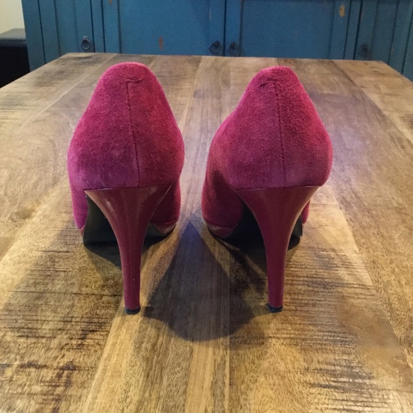 Nine West red suede pumps, size 10 - Picture 3 of 7